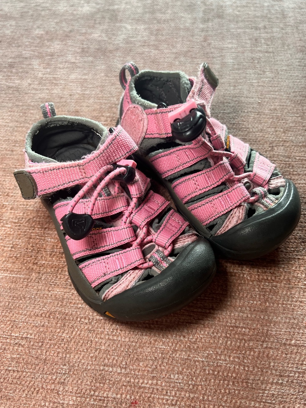Keen Little Kids Size 8 Pink Outdoor Closed Toe Sandals Waterproof Shoes